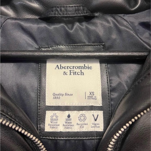 Abercrombie & Fitch vegan leather jacket - brand new with tags still on - Picture 3 of 3
